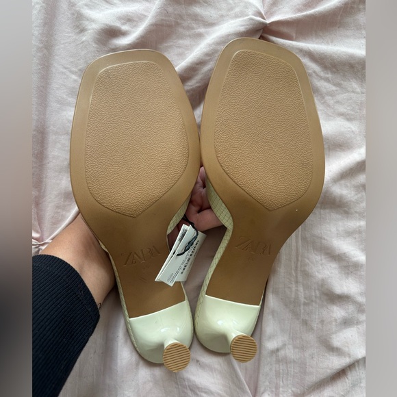 Zara Animal Print Sandals in Vanilla Yellow - Picture 4 of 5